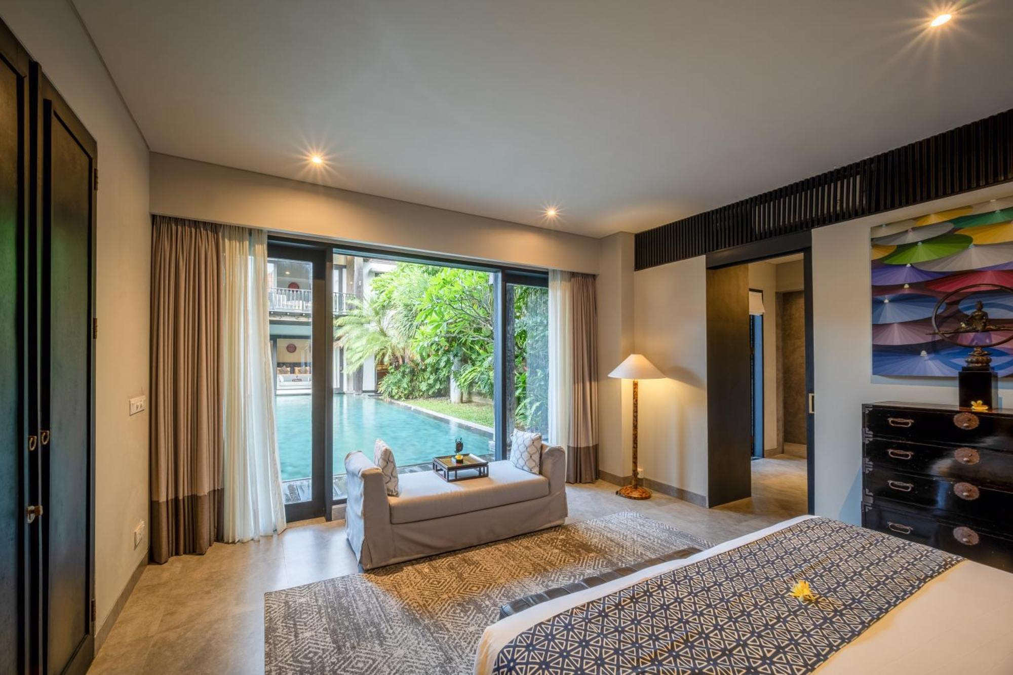 Villa De Suma - Fully Staffed Luxury Villa, Walk To The Beach! سمينياك المظهر الخارجي الصورة